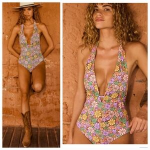 NWT Roxy All About Sol Plung Front Floral 1pc Swimsuit Sizes Medium and Large